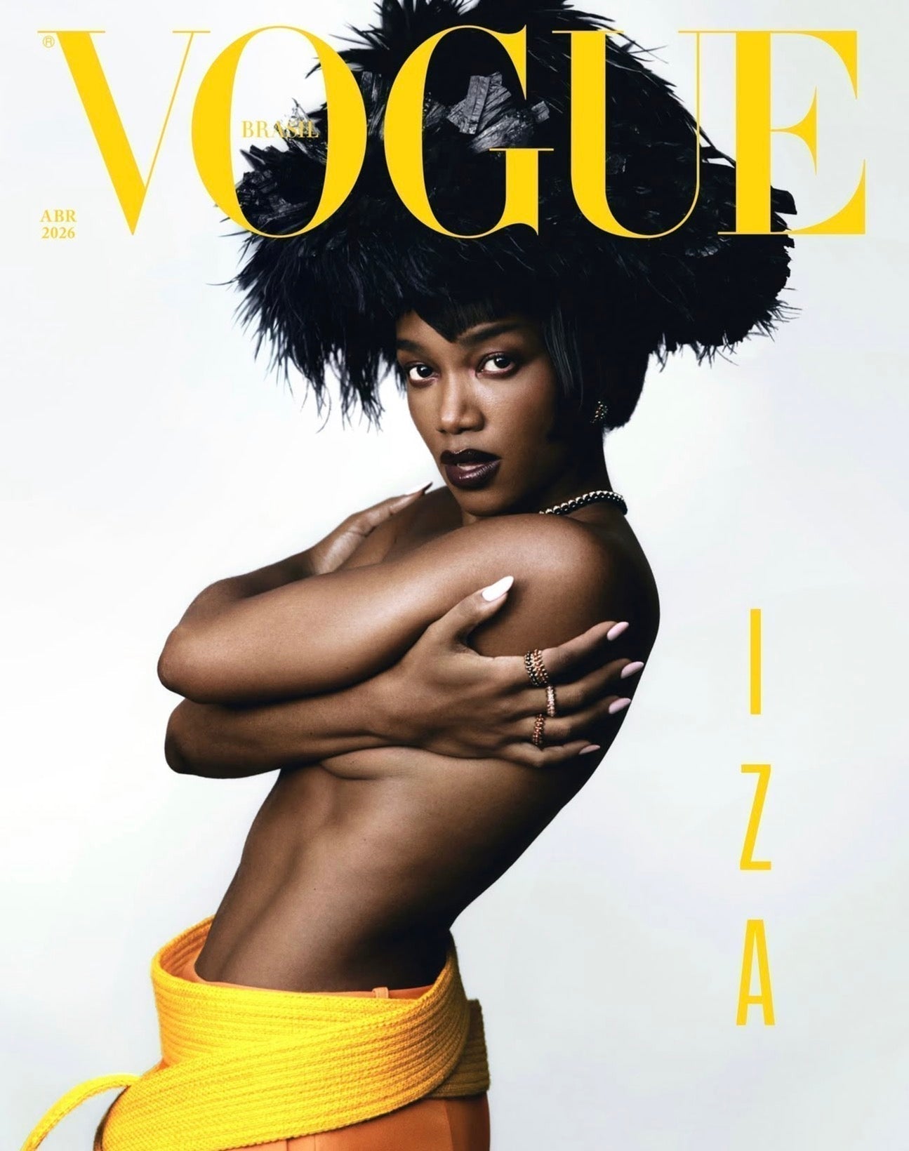 Revista Vogue - Capa com Iza usando Chapéu Graciella Starling